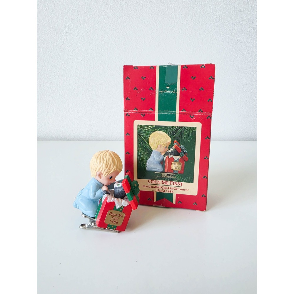 Vintage 1986 Hallmark Keepsake Ornament Open Me First Clip-On Boy Kitten Box